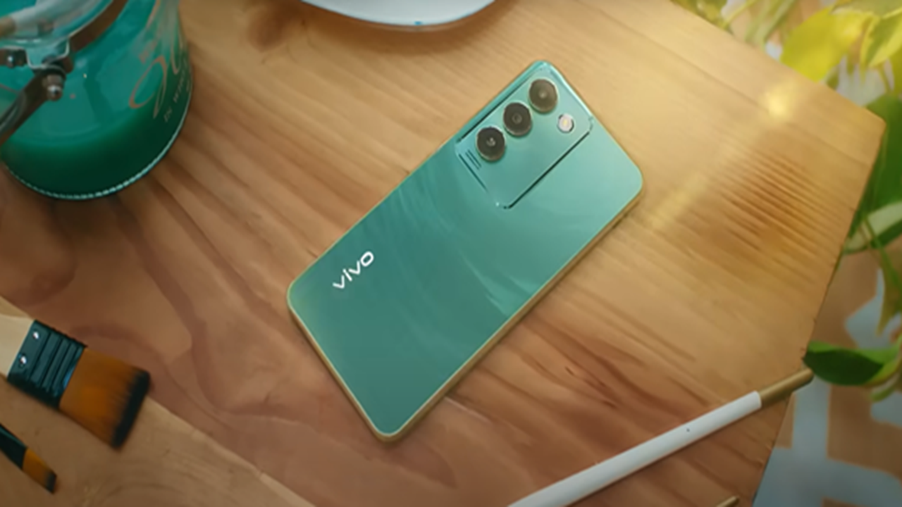 vivo Y100’s Innovative Design Earns It a Spot in Google’s Top 5 Trending Tech Searches of 2024